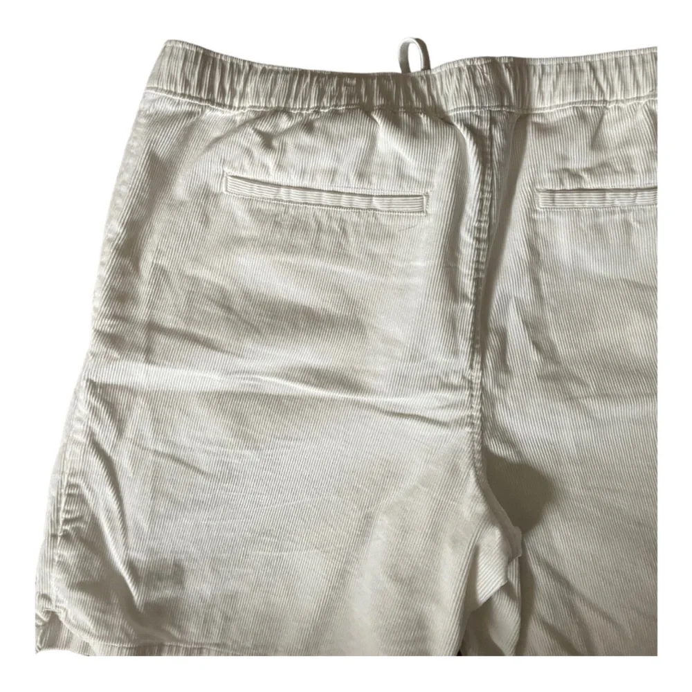 Size XL TALL Banana Republic white corduroy shorts